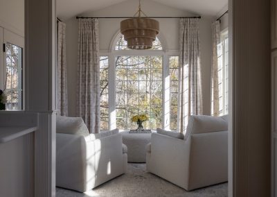 Warm and Inviting Carriage House in Haymarket